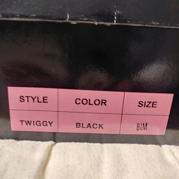 Twiggy size 8.5 boots - Picture 3 of 5